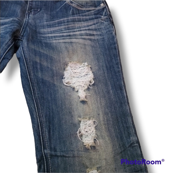 Almost Famous distressed jeans - Picture 5 of 7